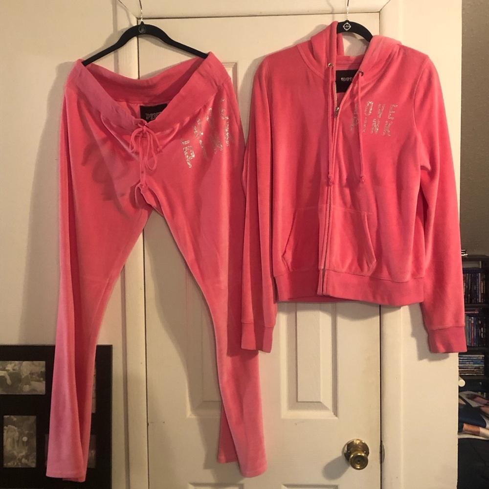 NWOT Vs Pink Velour Suit!!!